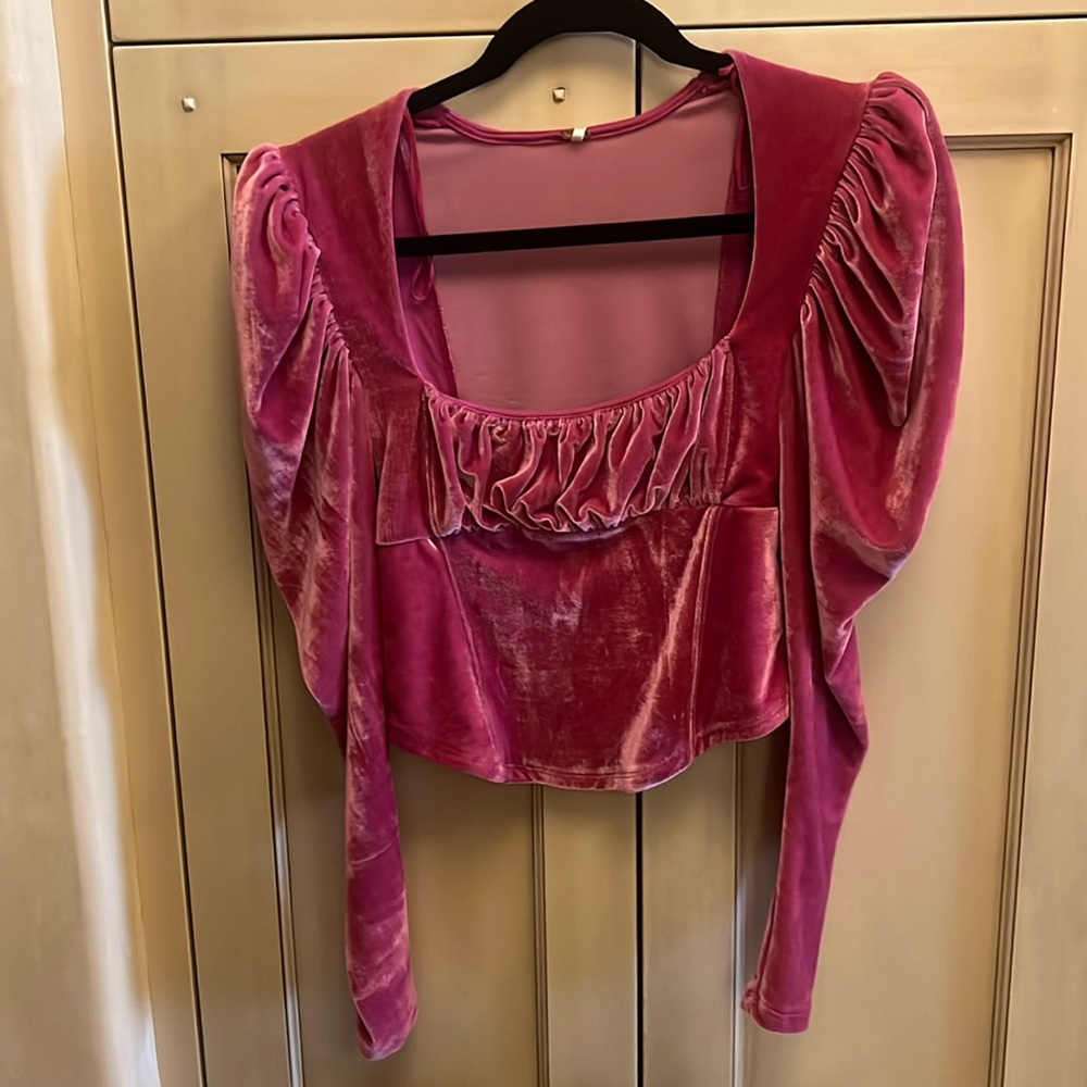 NWT FREE PEOPLE HOLD ME PUFF SLEEVE TOP XS